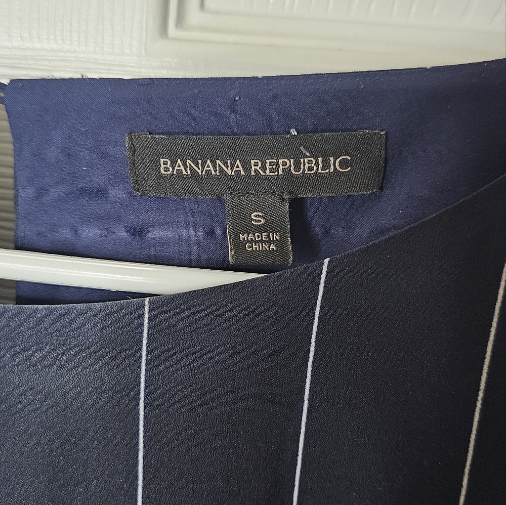 Banana Republic Women’s Dress Asymmetrical Ruffle Blue White Stripe Small - Picture 4 of 10